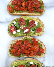 Roasted Tomato & Pesto Toast recipe on Diane's Vintage Zest!