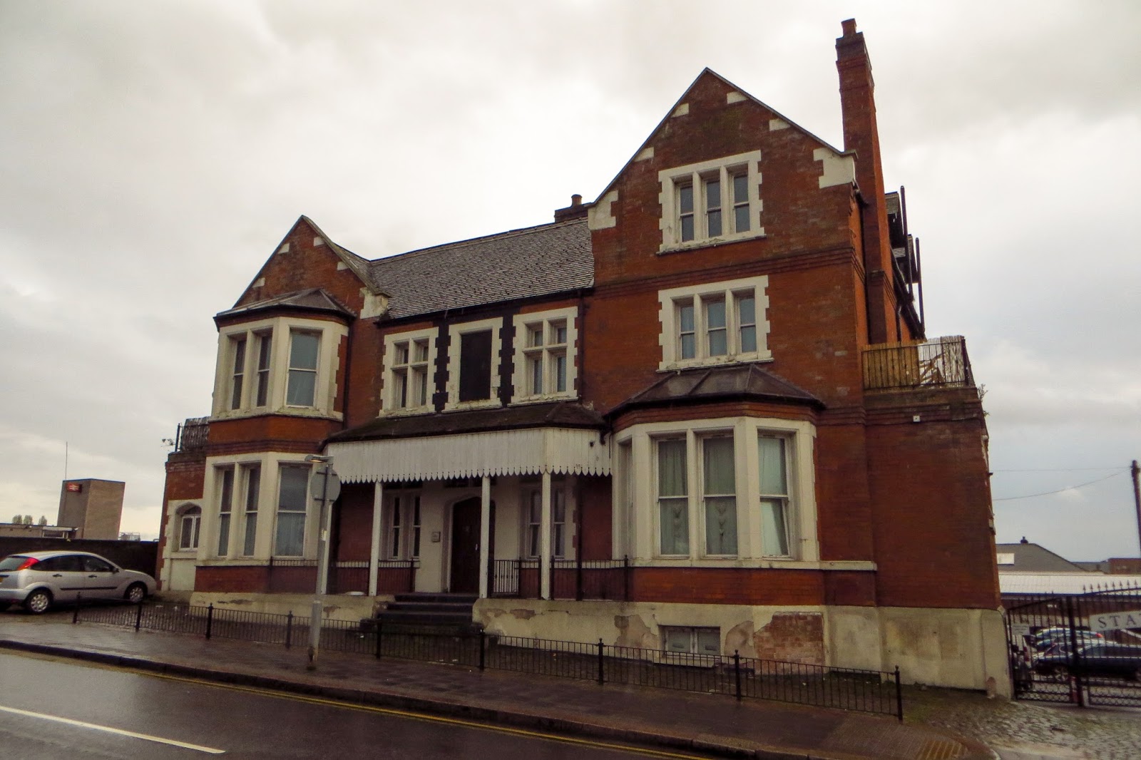 Pubs Then & Now 239 The Station Hotel, BurtonuponTrent