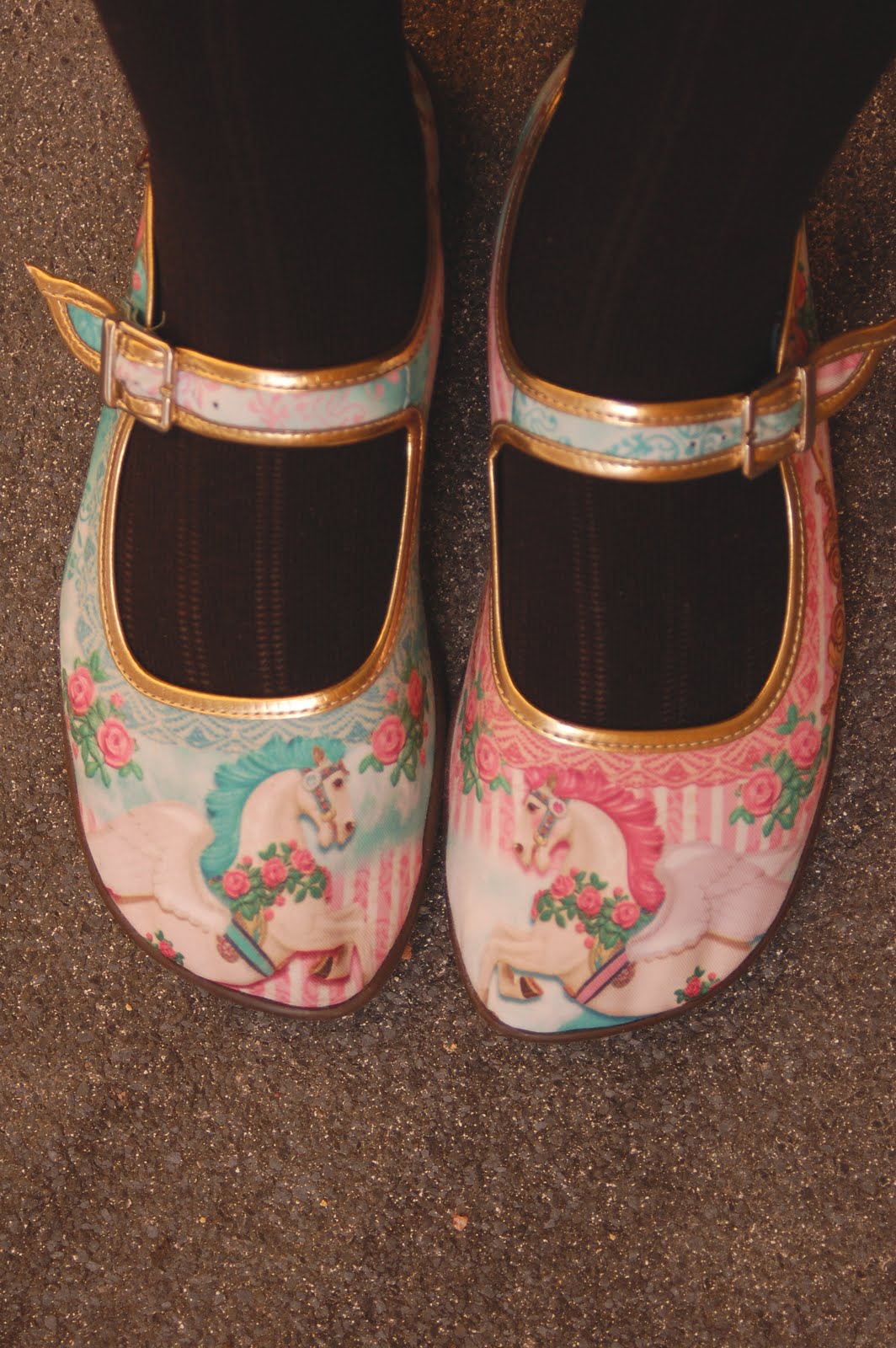 chocolaticas slip ons