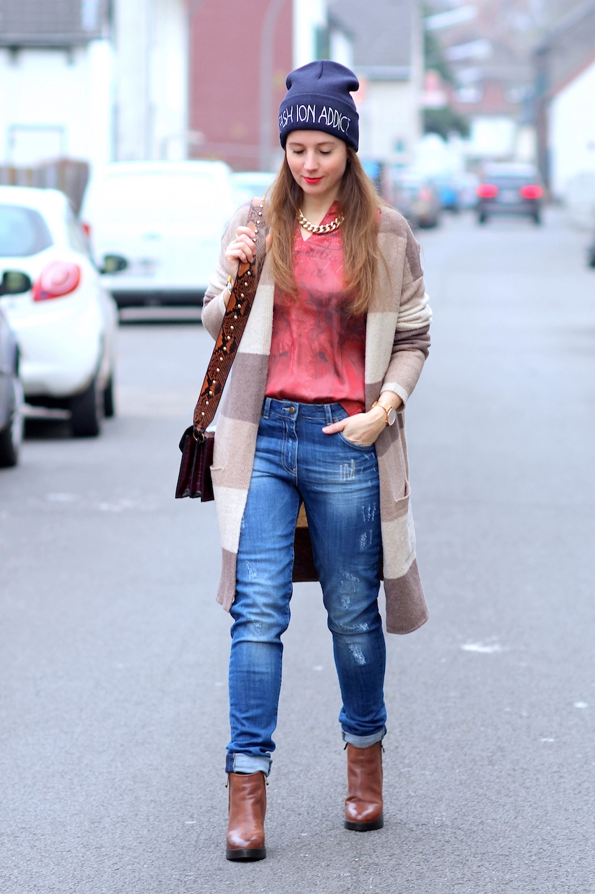 takko boyfriend jeans