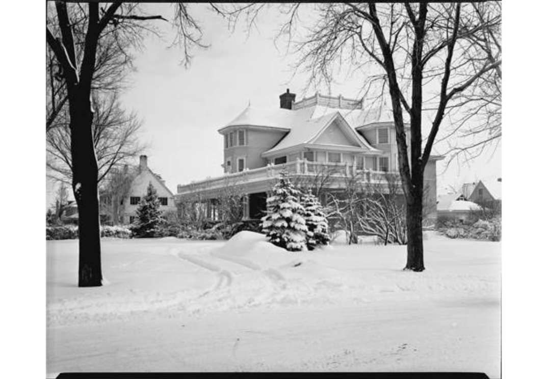 Sweet House Dreams 1890 American Queen Anne in Fargo, North Dakota