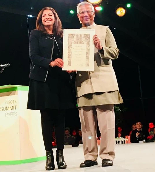 Queen Sofia, Grand Duchess Maria Teresa, Princess Alexandra, Professor Muhammad Yunus at Paris GSBS 2017