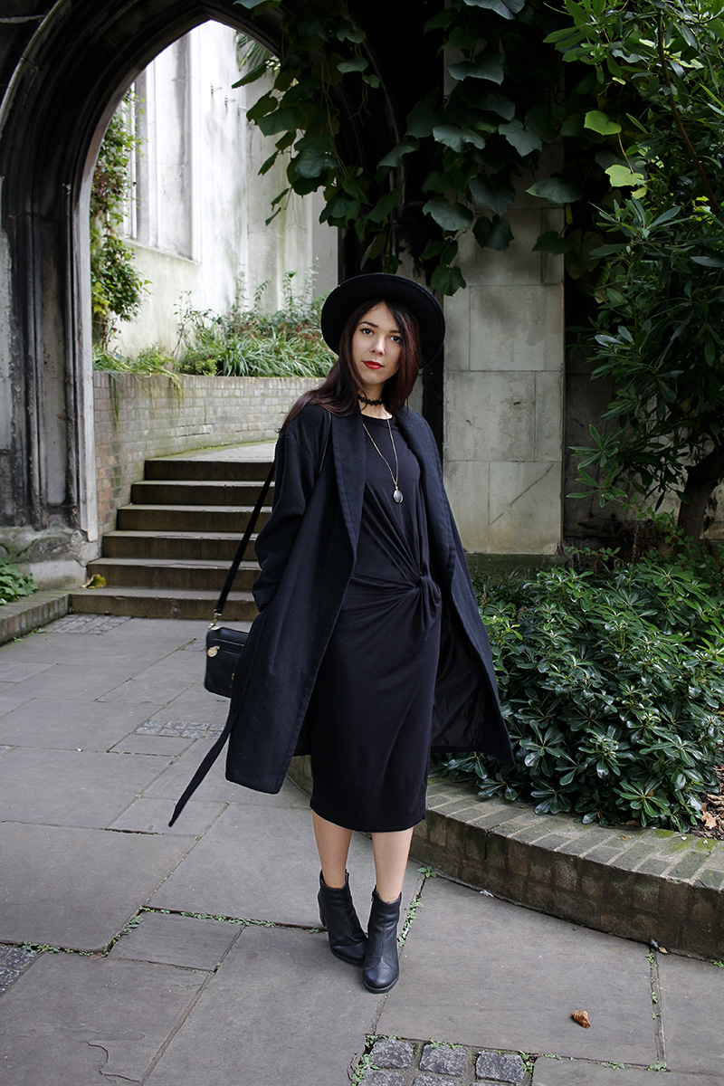London street style, ootd,outfit, uk blogger, halloween, witch, casual, christian lacroix purse, topshop,