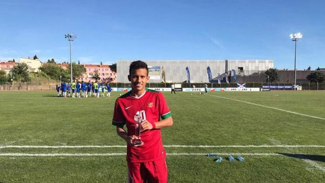 Biografi Egi Maulana Vikri Dalam Bahasa Inggris Penggambar