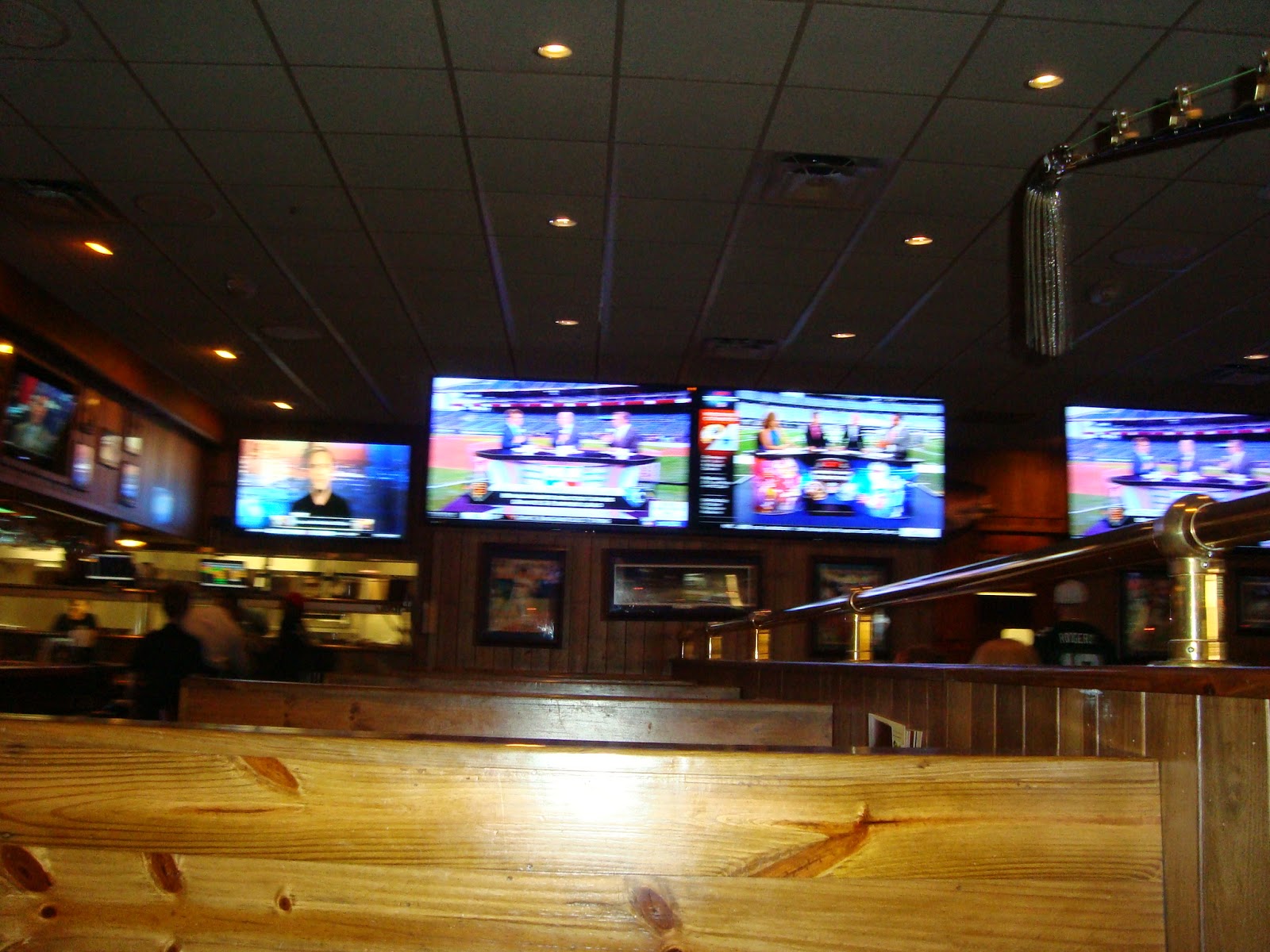 Highway Runner RACK OF RIBS AT MILLER'S ALE HOUSE, KISSIMMEE, FL