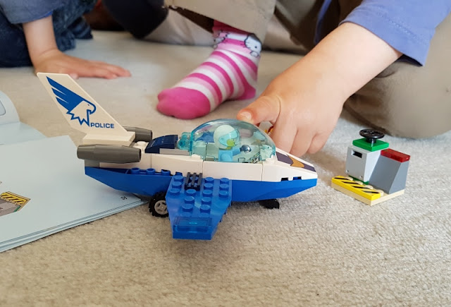 Damit die Kleinen groß sein können: Die LEGO 4+ Sets für Kinder ab 4 Jahren. Eine altersgerechte Anleitung hilft beim eigenständigen Bauen.