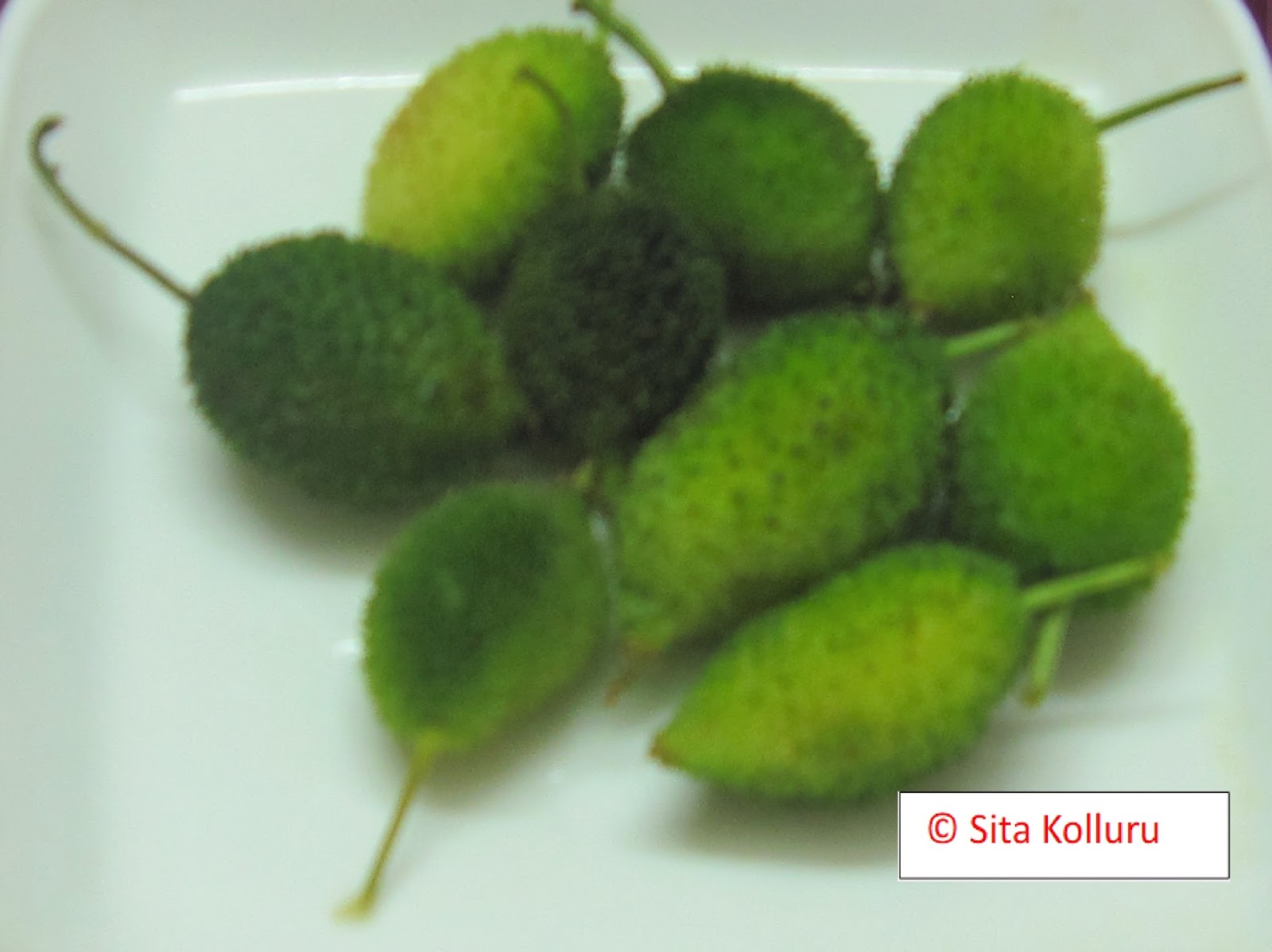 Sita's Ruchulu: Aakakara kaya kura (Kakoda/Teasle gourd subzi)