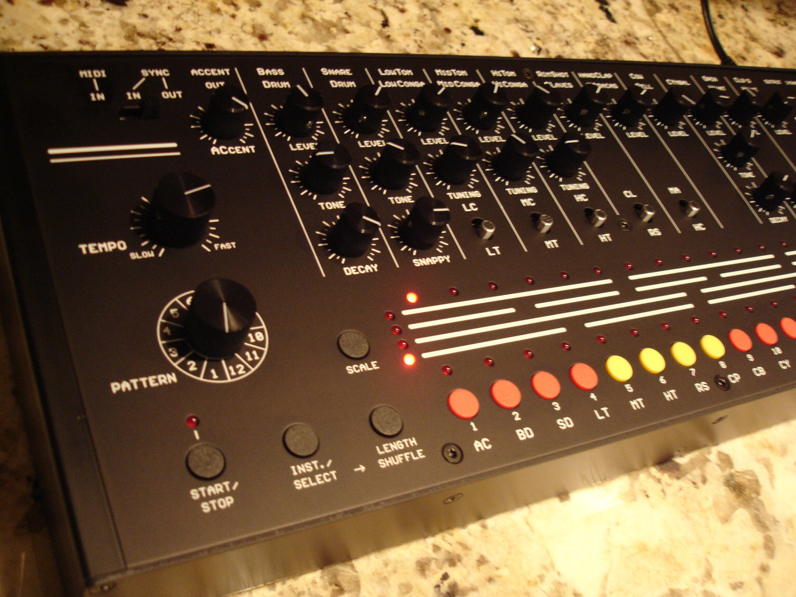 MATRIXSYNTH Acidlab Miami Analog Drum Machine Synthesizer Roland TR808