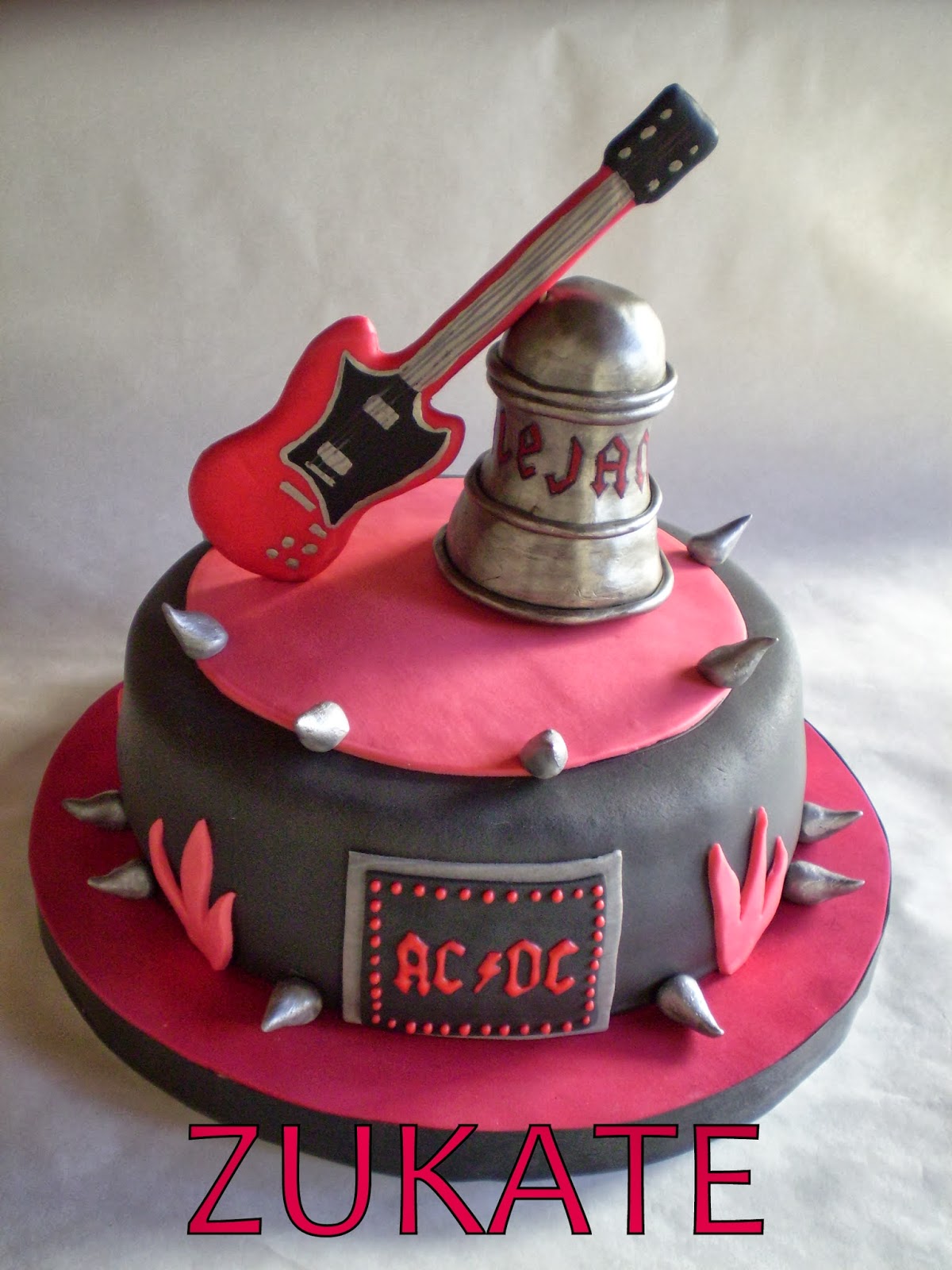 TORTA DE AC DC PARA ALEJANDRO | ZUKATE