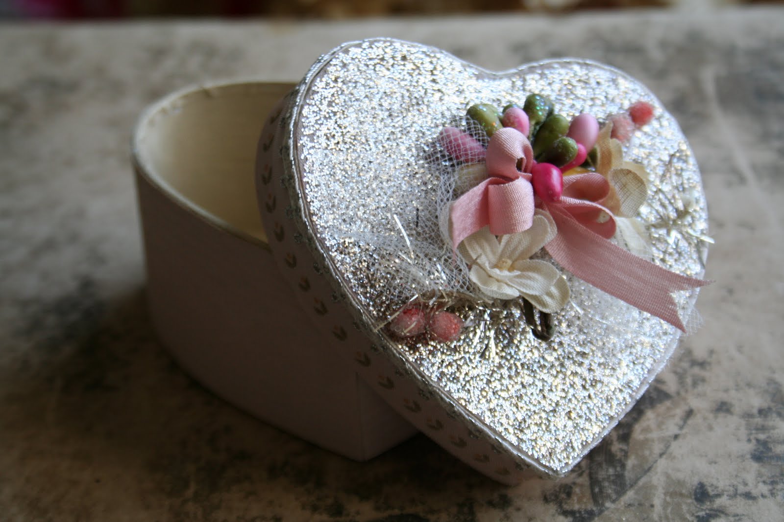 the adventures of bluegirlxo: diy valentine heart box tutorial