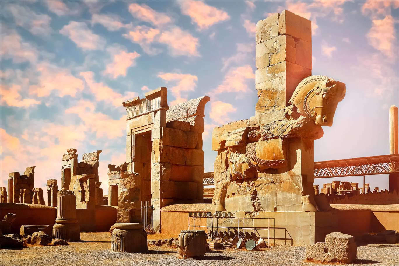The Message: News And Views: Iran's cultural heritage reflects the