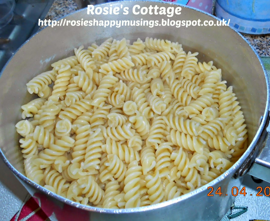 Rosie's Cottage Super Fast, Super Easy, Beef Bolognaise Bake!