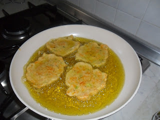 frying courgette fritters