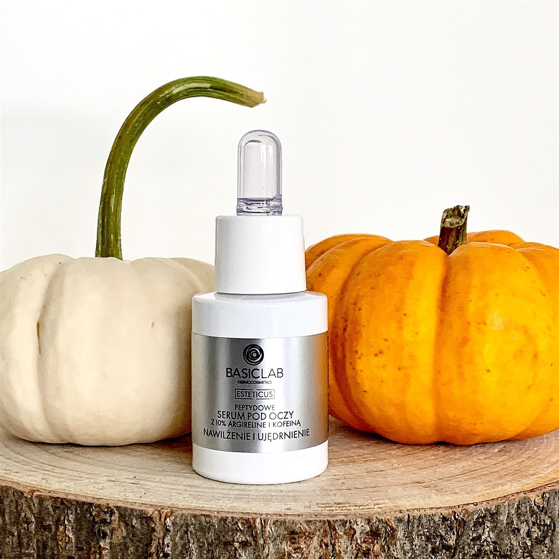BasicLab Esteticus Peptydowe serum pod oczy Nawilżenie i Ujędrnienie