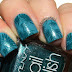 Nail art tropicale turchese