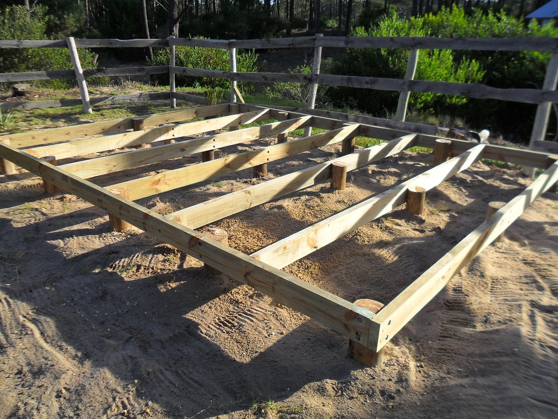 Construcción de un taller con entramado de madera: Primera etapa