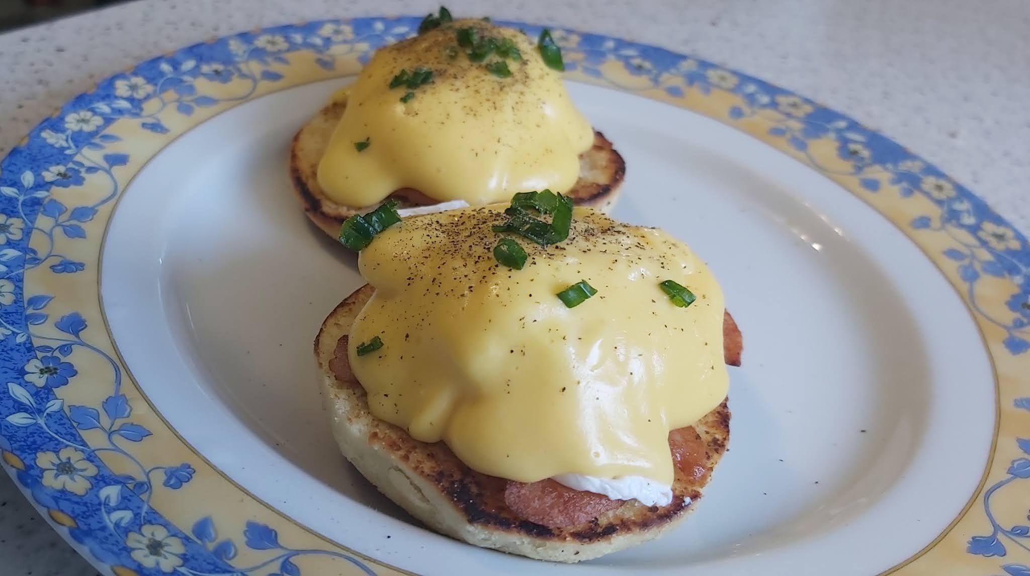 Eggs Benedict with Crispy Ham