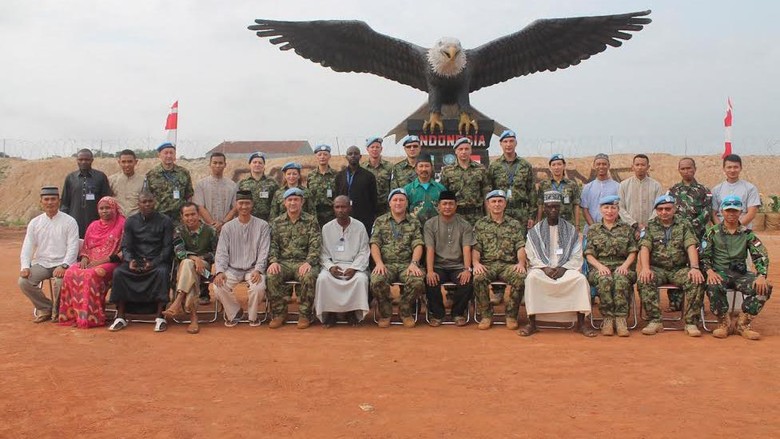 Hasil gambar untuk Pejabat UN New York kunjungi Pasukan Garuda di Afrika Tengah 640x320