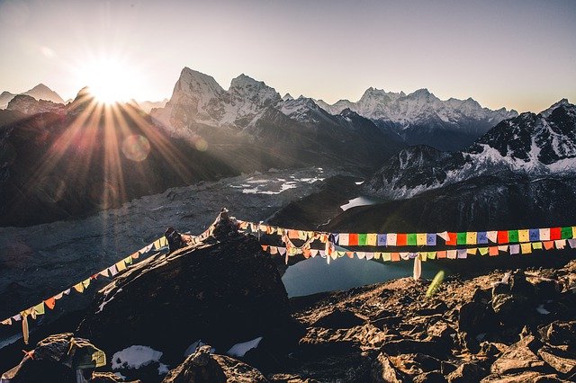 Itinerary 16 Hari Di Nepal : Trekking Everest Basecamp (EBC) 2021