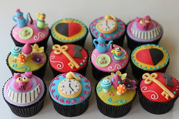 Alice In Wonderland- Cupcakes!