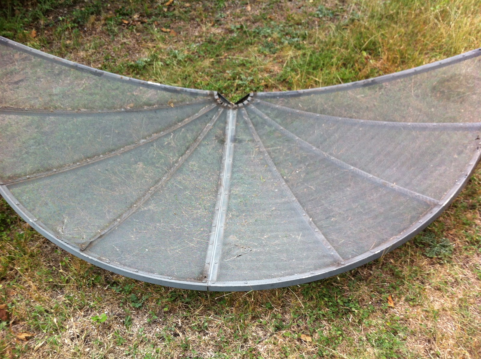 Handy Mandy's Project Emporium Satellite Dish Patio Umbrella