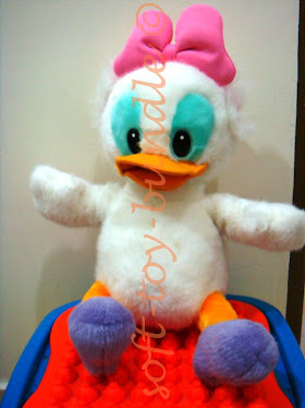 item p424# DAISY DUCK PLUSH (L) brand : DISNEY SOLD