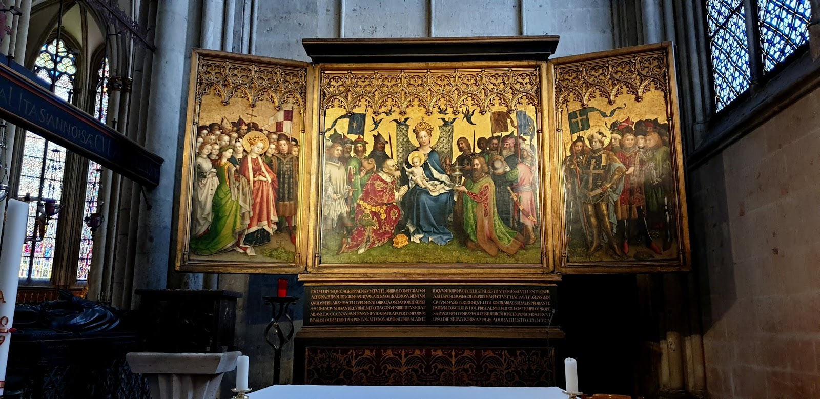 Св ц. Штефан Лохнер алтарь домбильда (алтарь трех волхвов) (1445). Главный алтарь кёльнского собора.