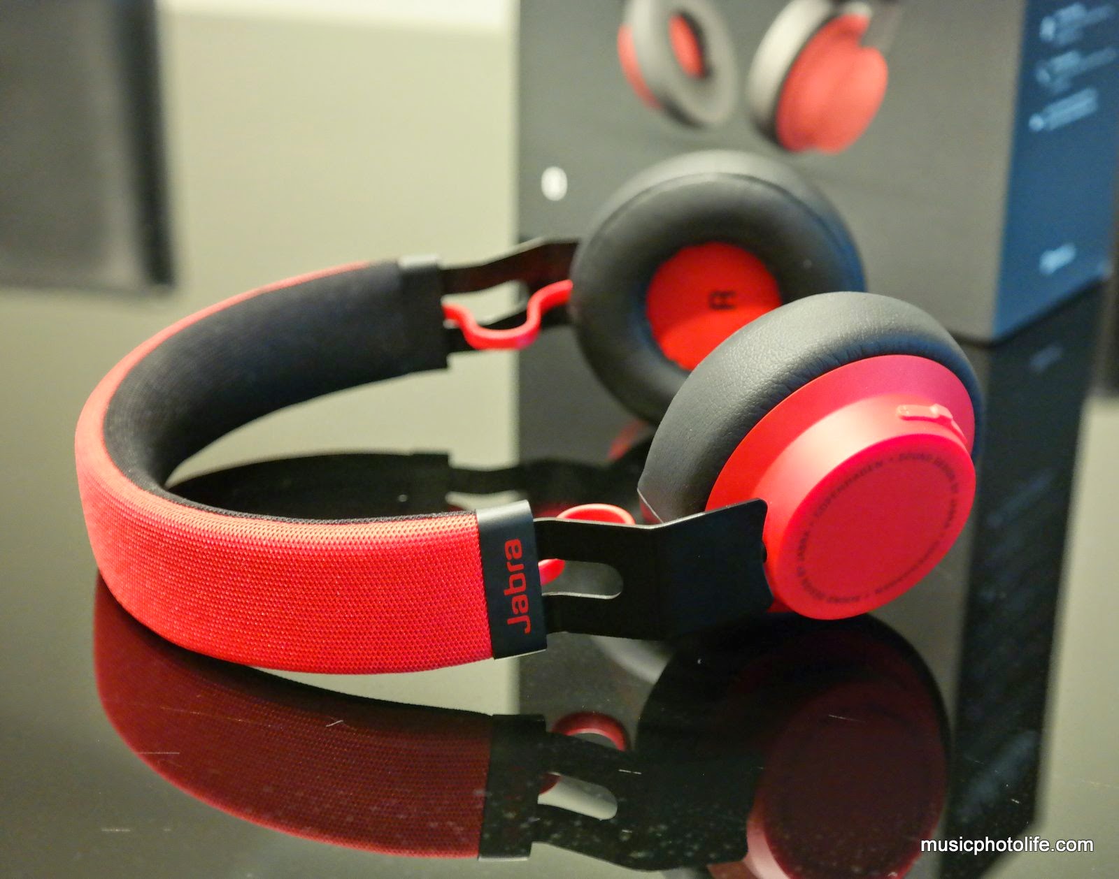 Music.Photo.Life.: Jabra Move Wireless: Headphones Review