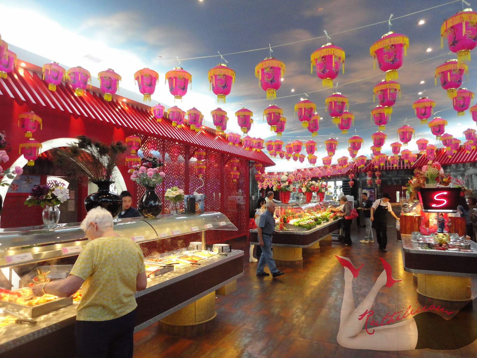 The food is as good as the ambiance, check out the buffet tables..