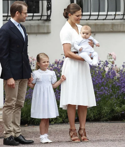 King Carl Gustaf, Queen Silvia, Crown Princess Victoria of Sweden, and Prince Daniel of Sweden,with Princess Estelle and Prince Oscar of Sweden 