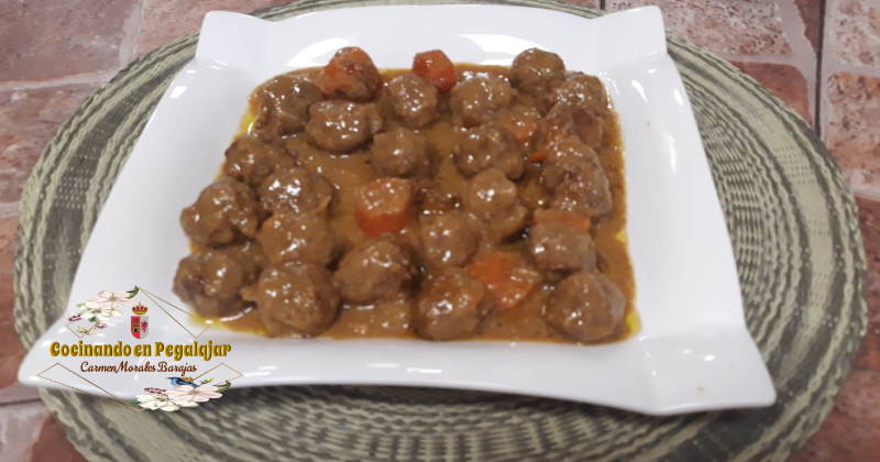 Albondigas en Pepitoria