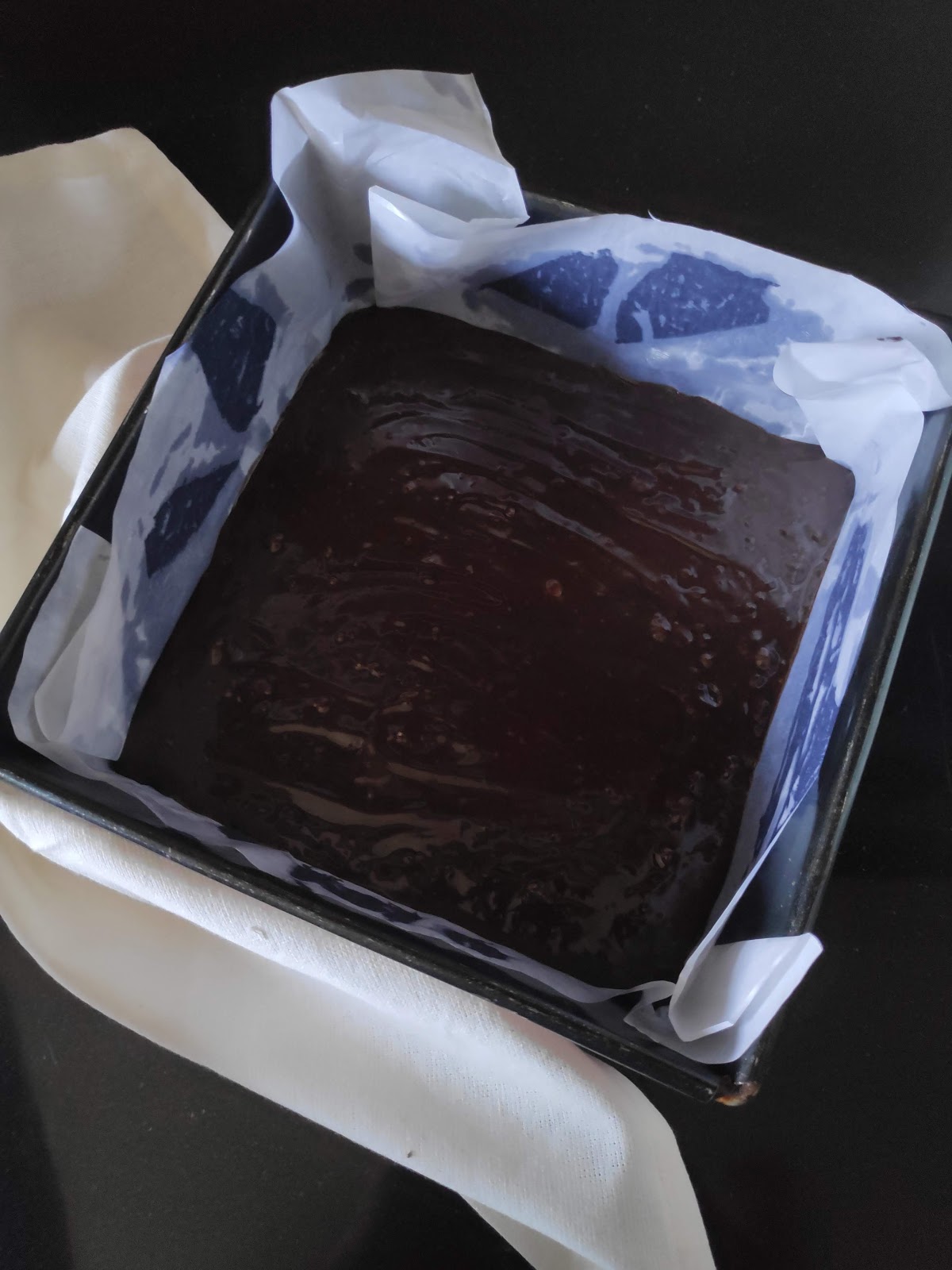 Easycooking Eggless Chocolate Brownies with Pralines and Caramel Sauce
