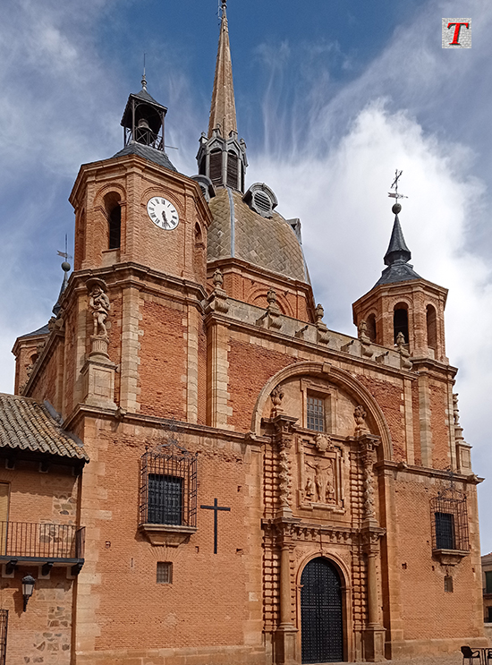 Foto de Plaza Mayor de San Carlos del Valle en San Carlos del Valle, Ciudad Real