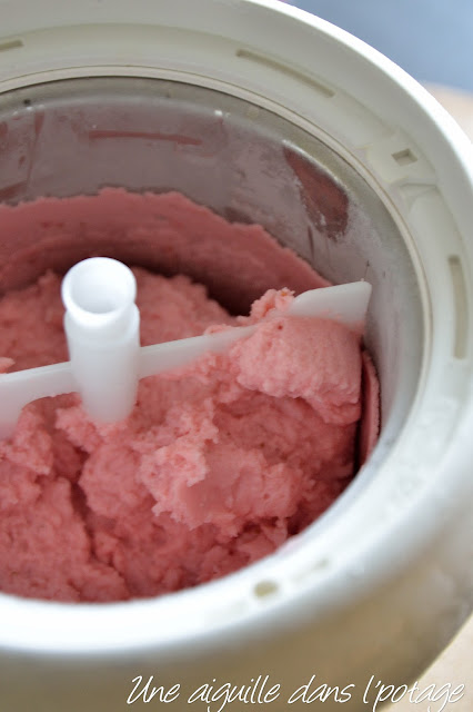 Glace à la fraise et au yaourt à la grecque 