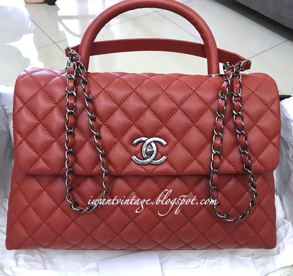 I Want Vintage | Vintage Designer Handbags: Chanel A92992 Large Coco Handle Bag-Red