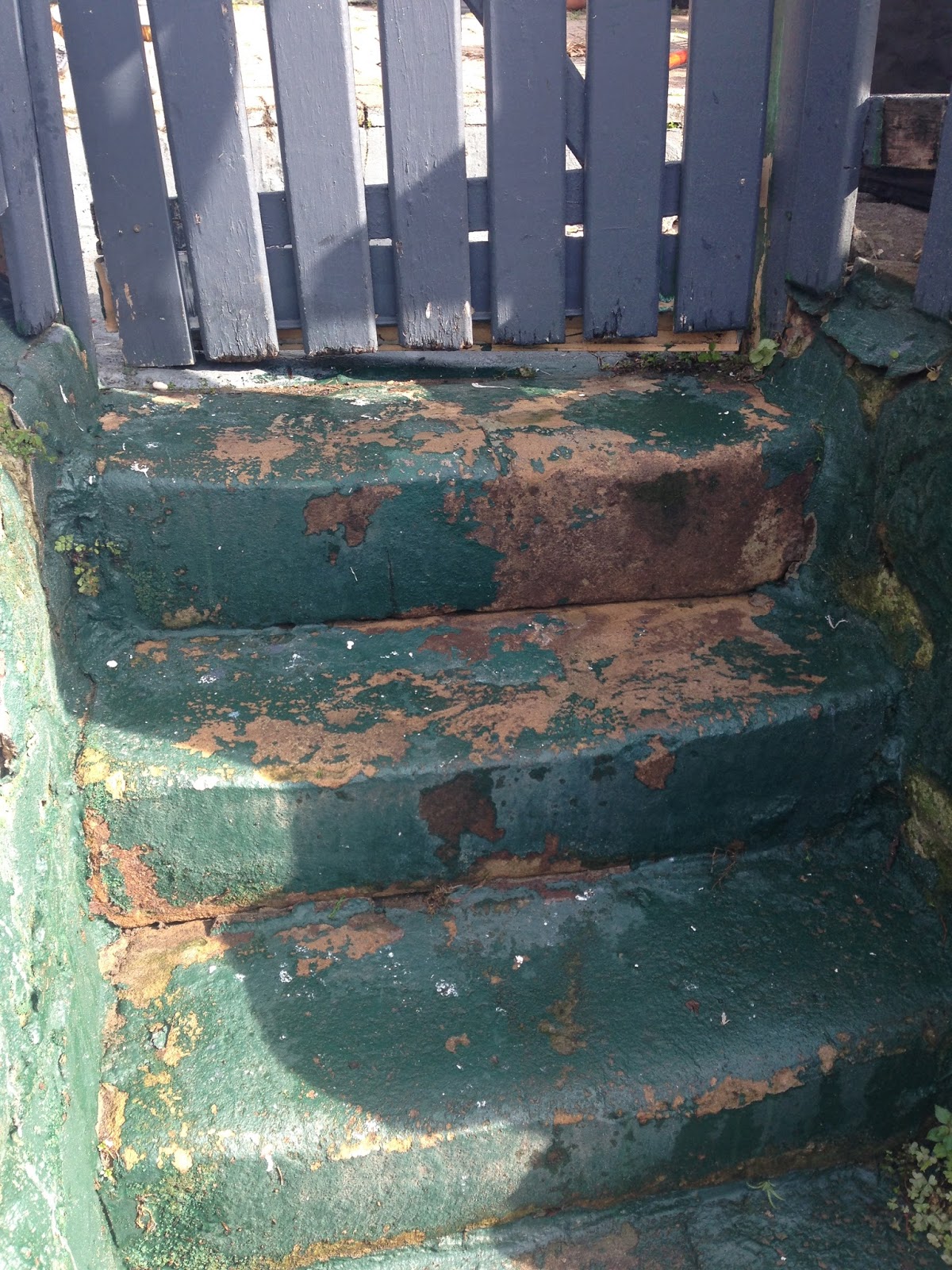 The Crooked Cottage How to remove paint from sandstone