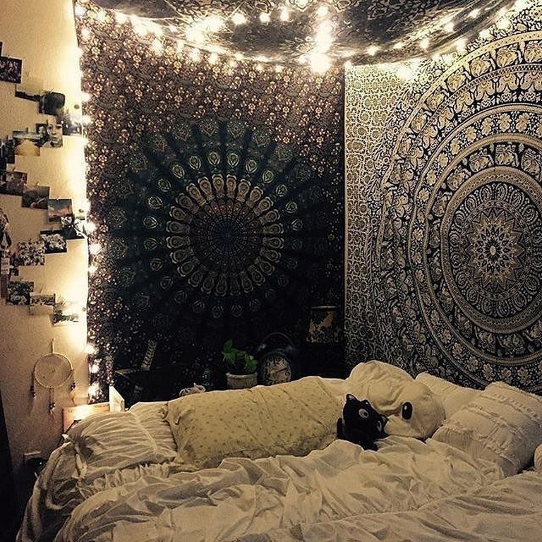 45+ Stunning Hippie Bedroom Design On A Budget ARA HOME