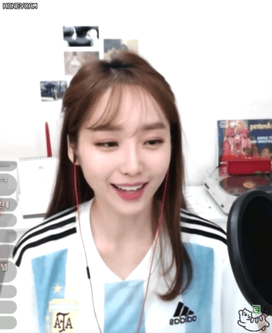 유니폼 입고 미모 뽐내는 나미춘 윤태진