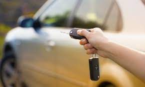 La puerta de mi carro no abre con el control