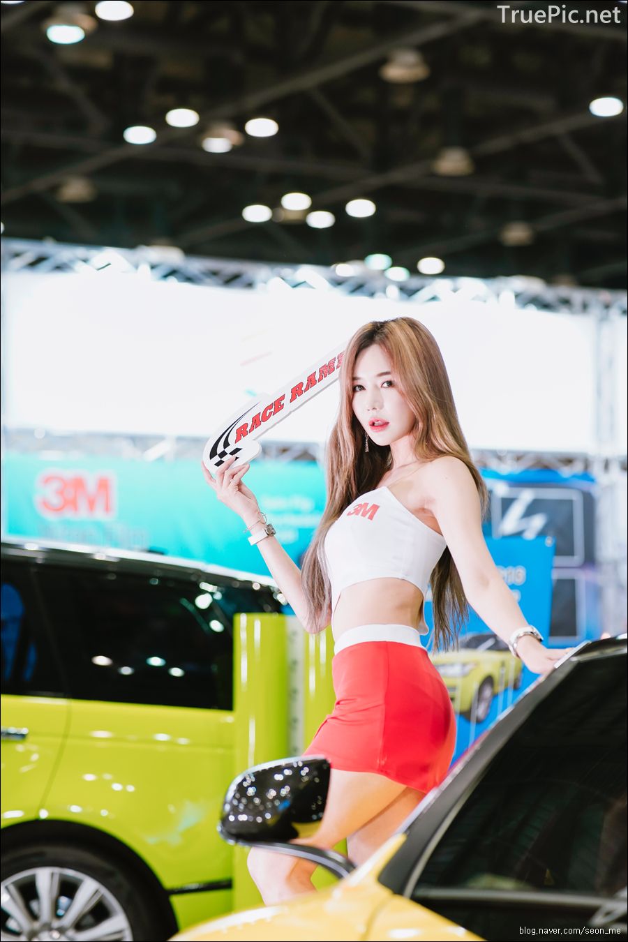 Korean Racing Model - Han Ga Eun - Seoul Auto Salon 2019 - Picture 38