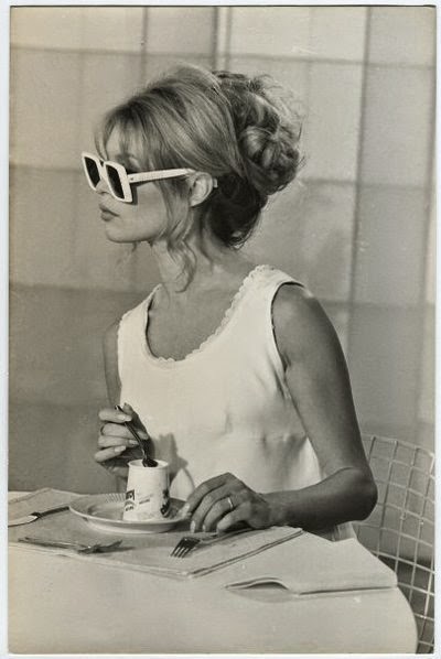 Brigitte Bardot movieloversreviews.filmsinspector.com