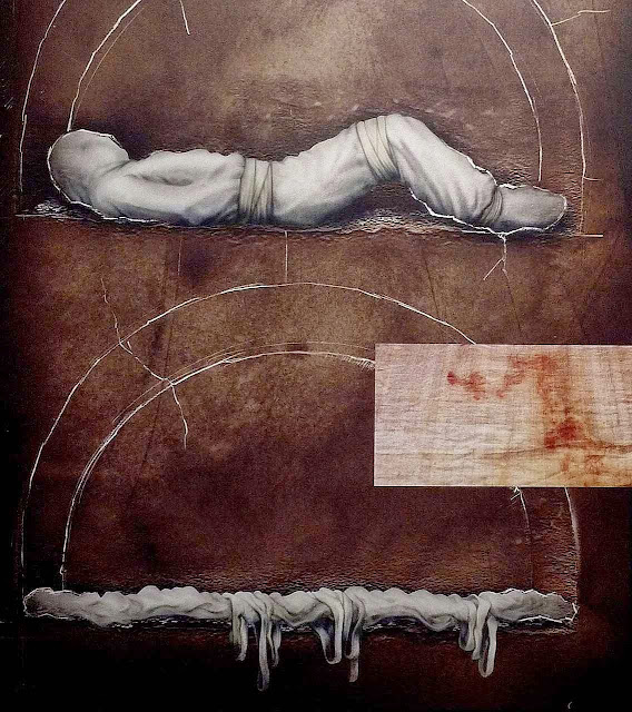 Os Sudários antes e depois da Ressurreição. O corpo saiu sem desamarrar as faixas. Foto exposição 'O homem do Sudário', em Curitiba.