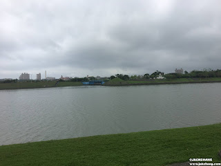 宜蘭景點|冬山河親水公園,悠閒放鬆的在河岸邊散步