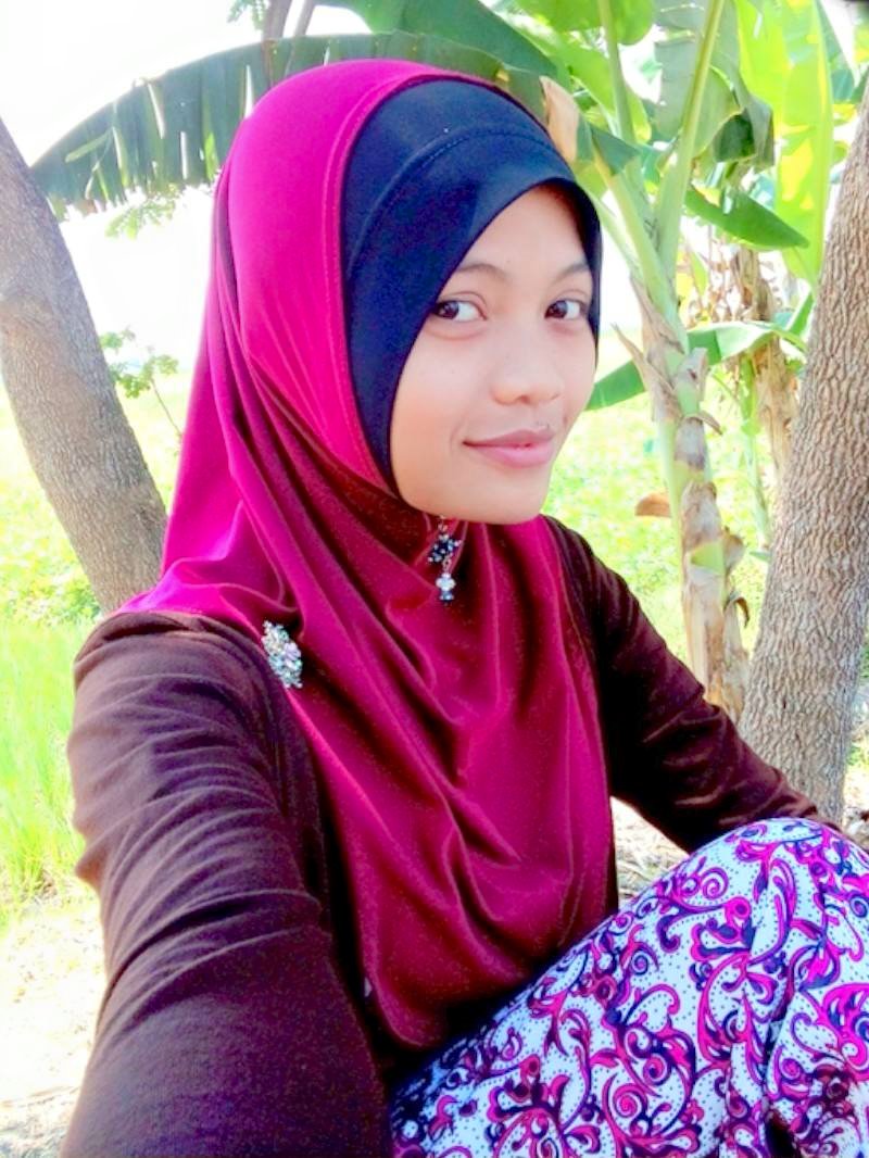 Cara Mudah Dan Simpel Memakai Hijab Di Hari Raya Idul Fitri Cara Mudah Dan Simpel Memakai Hijab Di Hari Raya Idul Fitri