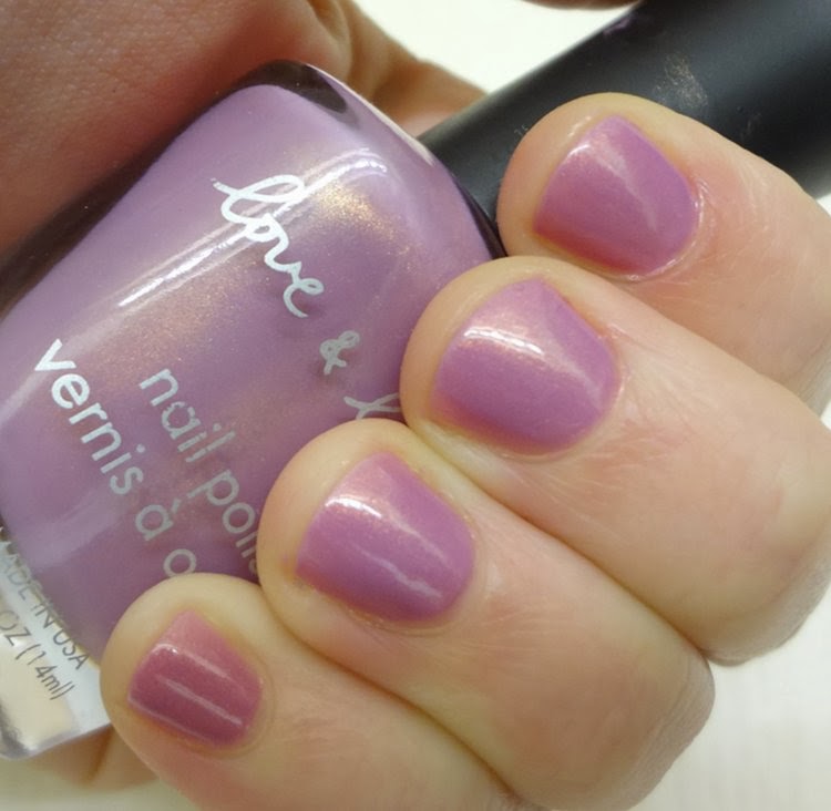 Beautiful golden shimmer in this Orchid nail polish from Forever21