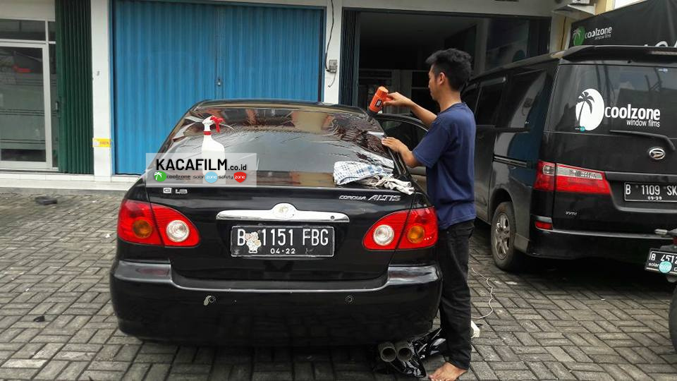 Spesialis Pasang Kaca Film Mobil Nissan March Banten