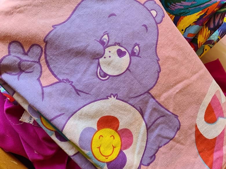Care Bear Aesthetics – From Old Duvet into a Spring Puff Dress