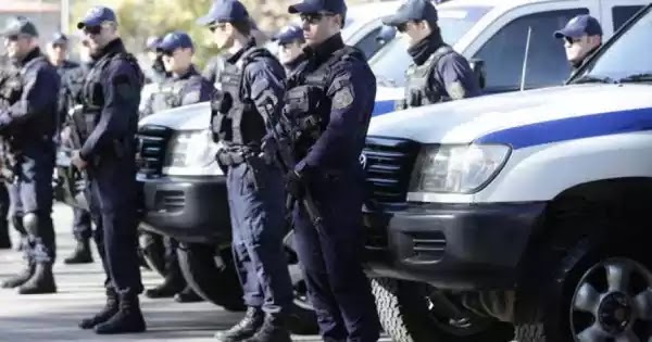 Νέο πρωτοφανές περιστατικό: Πακιστανοί «κατέλαβαν» σπίτι σε χωριό της Θεσσαλονίκης – Προκάλεσαν ζημιές 5.000 ευρώ Νέο πρωτοφανές περιστατικό: Πακιστανοί «κατέλαβαν» σπίτι σε χωριό της Θεσσαλονίκης – Προκάλεσαν ζημιές 5.000 ευρώ