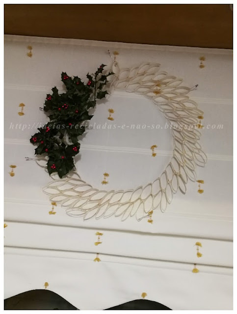 Christmas Indoor Wreath – Petals