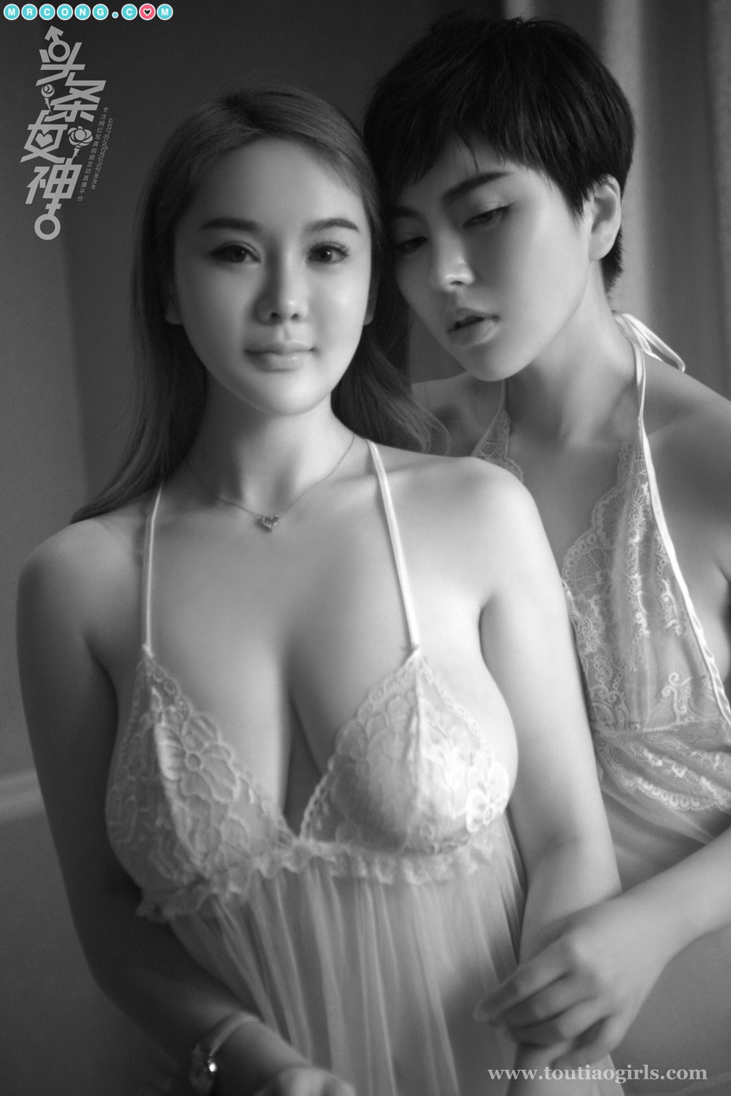 TouTiao 2018-06-21: Model Yi Yang (易 阳) (25 photos)